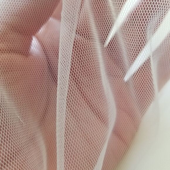 Ivory / White Fingertip tulle wedding veil - Picture 4 of 10